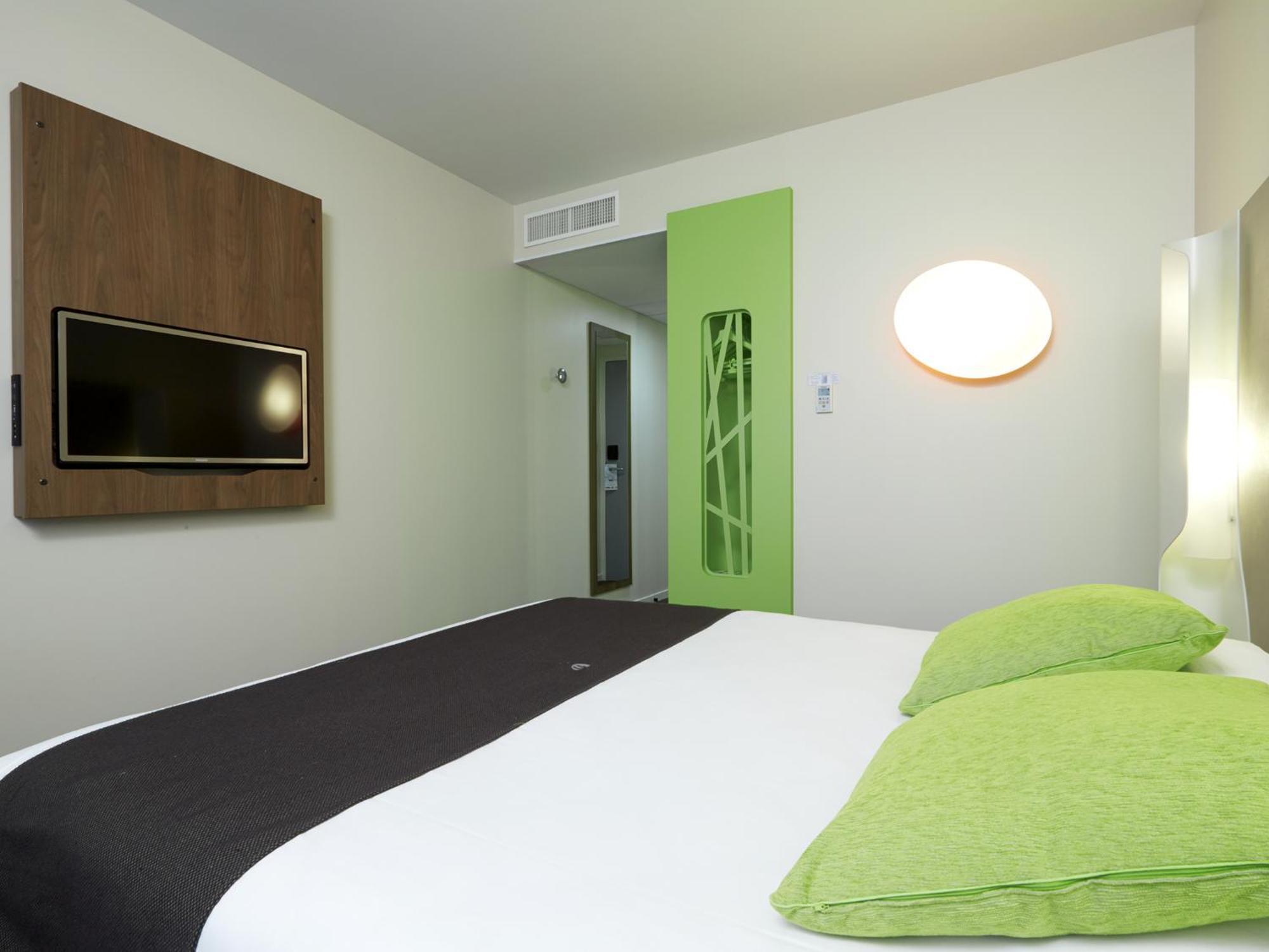Standard Double Room One Single Bed Up to Ten Years